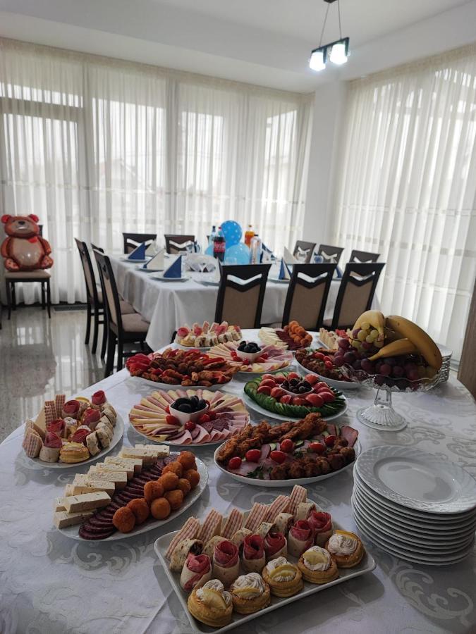 Pensiunea Casa Hortopan ทาร์กู จิอู ภายนอก รูปภาพ