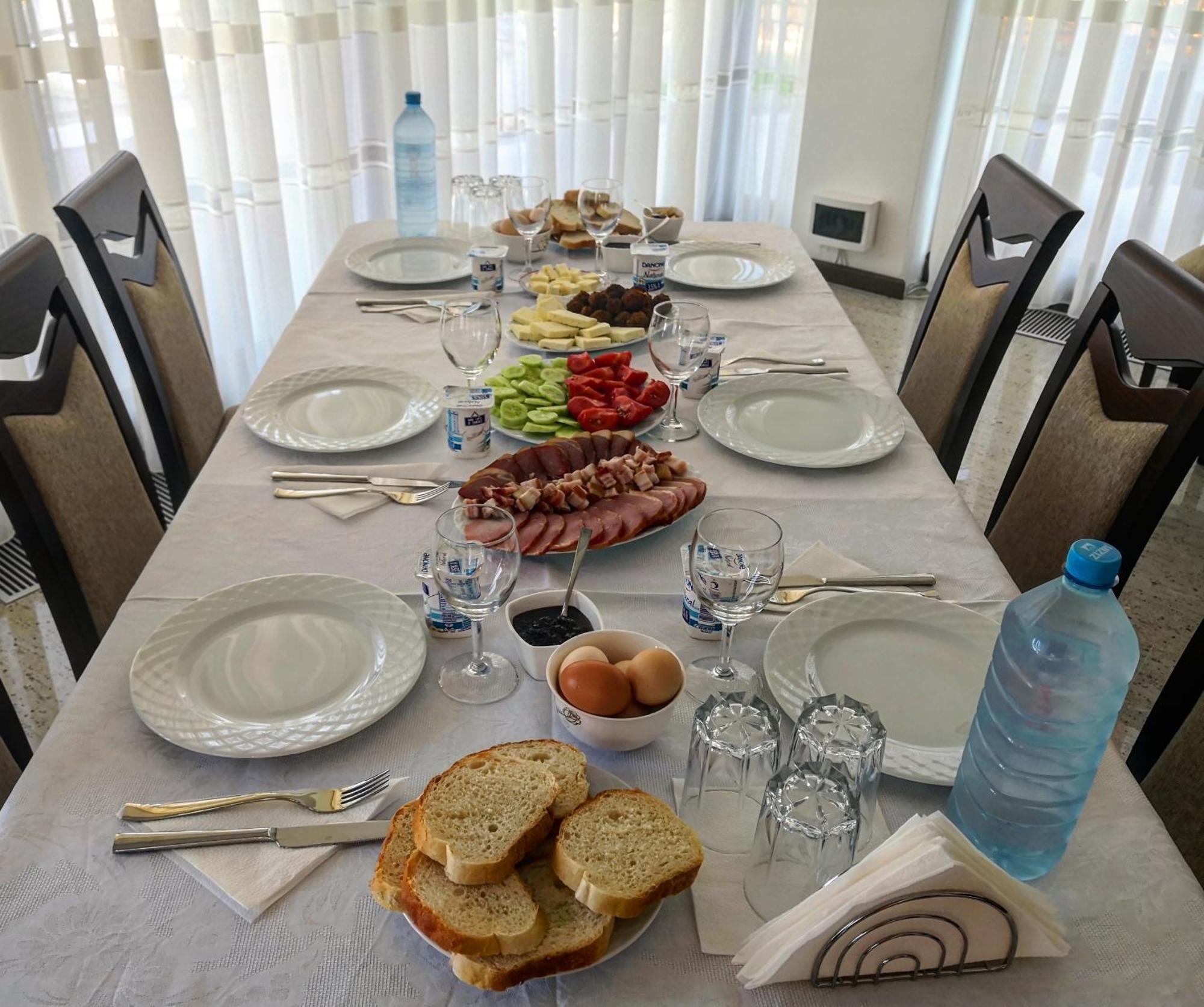Pensiunea Casa Hortopan ทาร์กู จิอู ภายนอก รูปภาพ