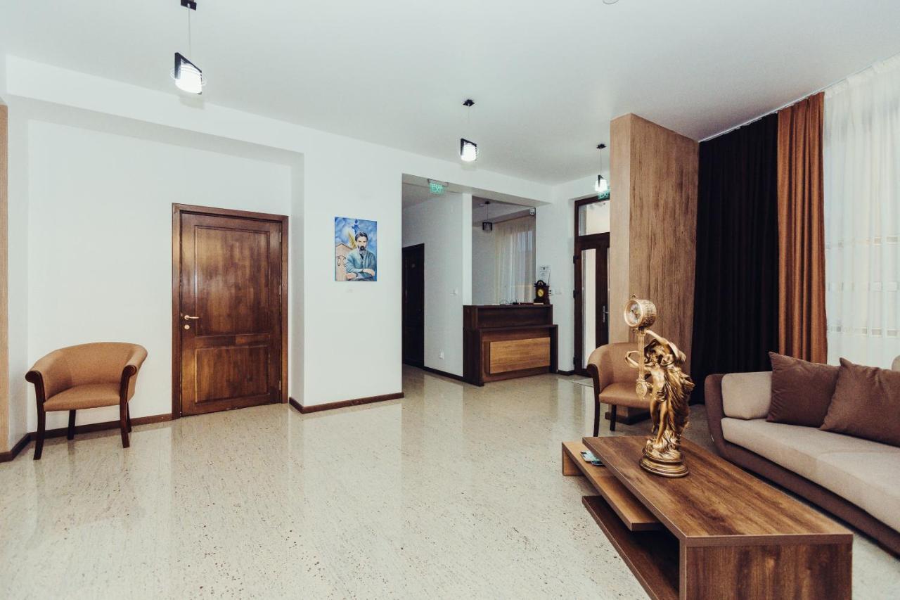Pensiunea Casa Hortopan ทาร์กู จิอู ภายนอก รูปภาพ